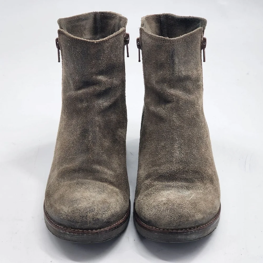 NAOT Wander Ankle Bootie in Brushed Oiled Olive Suede Size 39 8